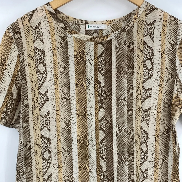 Equipment Femme Silk Blouse Womens Size Small Cream Tan Snakeskin Print Pullover - Picture 2 of 10